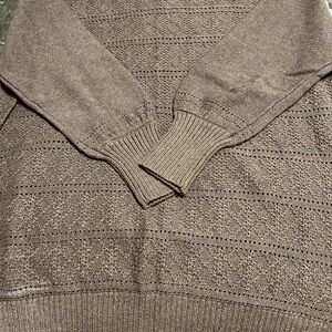 LOFT Plus Women’s Textured Brown Crewneck Sweater